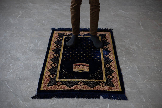 Ilustrasi niat sholat sunnah sebelum isya. Foto: Pexels/Monstera Production