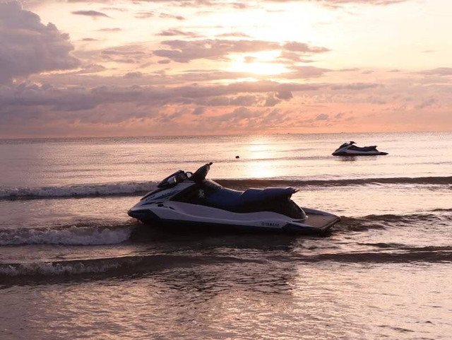 Seadoo Safari Semarang. Foto hanya ilustrasi, bukan tempat yang sebenarnya. Sumber: Unsplash/Ammar Zahran