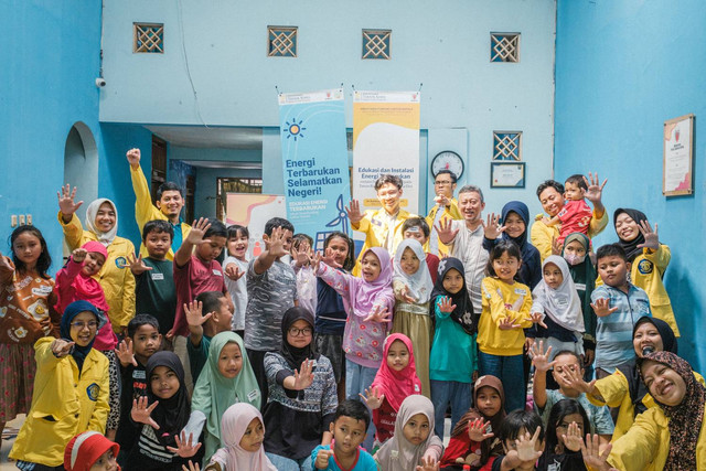 Kegiatan Edukasi Energi Terbarukan bersama Anak-Anak di Taman Baca Garasi Baca Biman, Pondok Cina, Depok