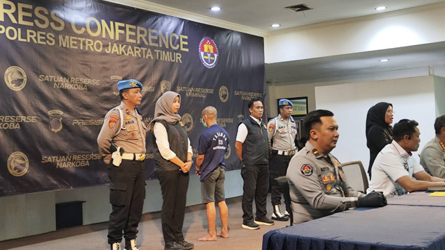 Jumpa pers pengungkapan kasus penyaderaan anak di Polres Metro Jakarta Timur, Rabu (30/10/2024). Foto: Jonathan Devin/kumparan