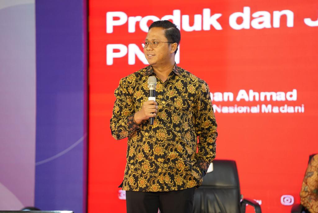 EVP Pengembangan dan Jasa Manajemen PNM Razaq Manan Ahmad pada talkshow Bulan Inklusi Keuangan: Wujudkan Masyarakat Cerdas Finansial, Rabu (30/10). Foto: Dok. PNM