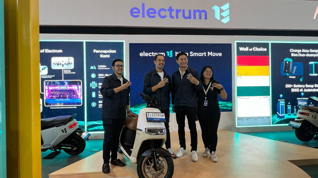 Peluncuran motor listrik Electrum H3i di IMOS 2024.  Foto: Trio Witjaksono/kumparan