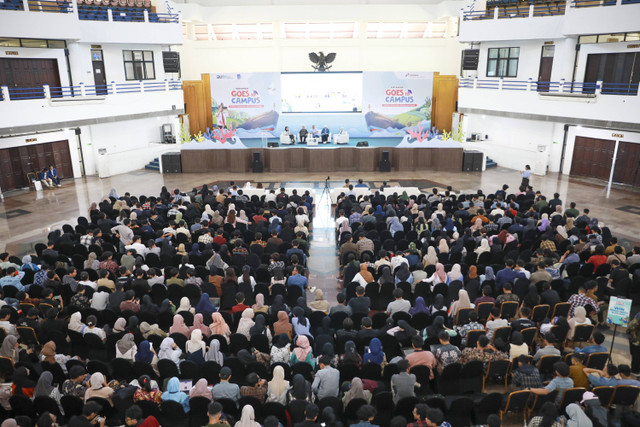 Keseruan Pertamina Goes to Campus ang digelar PT Pertamina International Shipping (PIS) di Graha ITS, Surabaya, Rabu (30/10/2024). Foto: Dicky Adam Sidiq/kumparan