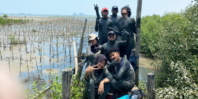 Monitoring KONSURV, Ungkap Tantangan dan Upaya Pemeliharaan Mangrove Desa Mundu