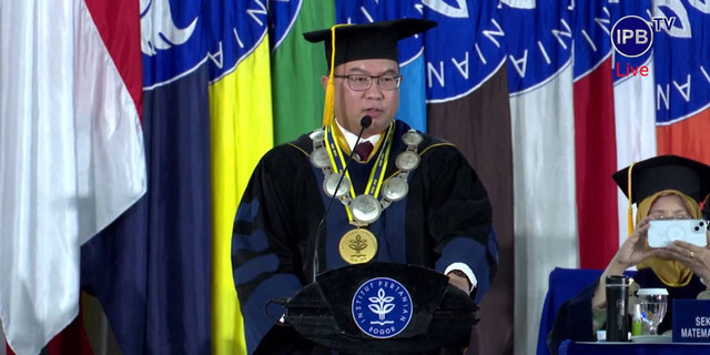 Pesan Wisuda Rektor Kejujuran dan Integritas adalah Kunci Utama Kesuksesan