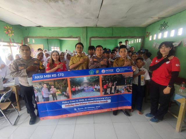 Program Sosialisasi polisi ke SMK Al-Hudri Terkait Bullyng dan Kenakalan Remaja 2024