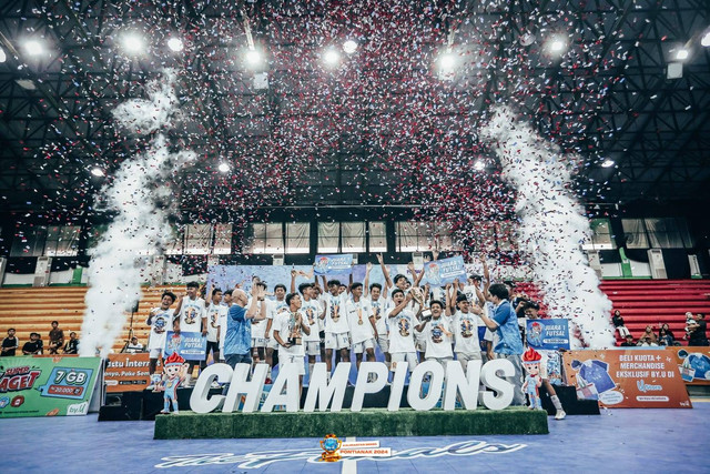 SMA Negeri 4 Pontianak juarai pertandingan futsal Piala by.U 2024 Region Kalimantan-Pontianak dan mewakili Kalimantan Barat di Grand Final Piala by.U di GOR UNJ Jakarta pada 1-3 November 2024. Foto: Dok. SMAN 4 Pontianak