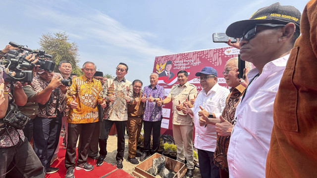 Groundbreaking rumah gratis untuk MBR sumbangan dari swasta di Kabupaten Tangerang Banten, Jumat (1/11/2024). Foto: Ave Airiza Gunanto/kumparan