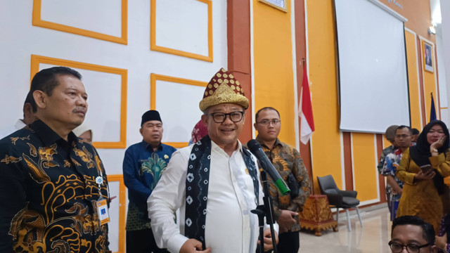 Mendikdasmen Abdul Mu'ti saat dijumpai di BGP Palembang, Jumat (1/11). Foto: Thomas Bosco/kumparan