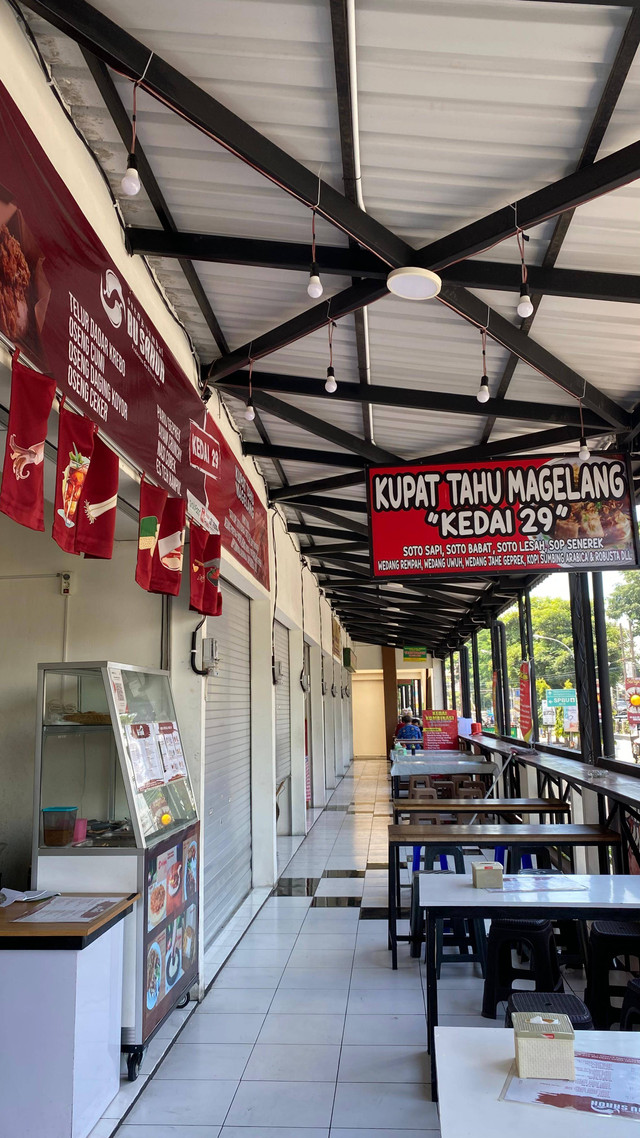 Street Food Kawasan Ngesengan, Kota Magelang. Foto: Ekhwan Kent Marcel