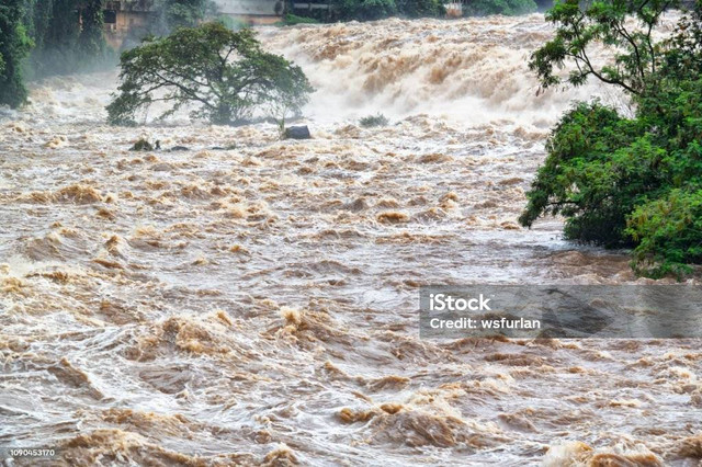 banjir bandang credit by wsfurlan (Sumber: pexels.com)