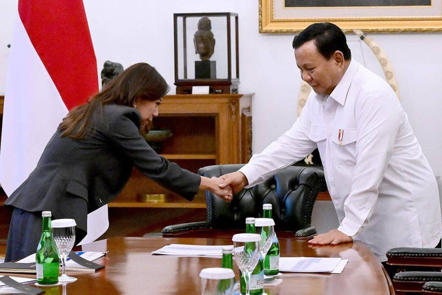 Menteri Komunikasi dan Digital Meutya Hafid bersama Presiden Prabowo Subianto.  Foto: Dok. Istimewa