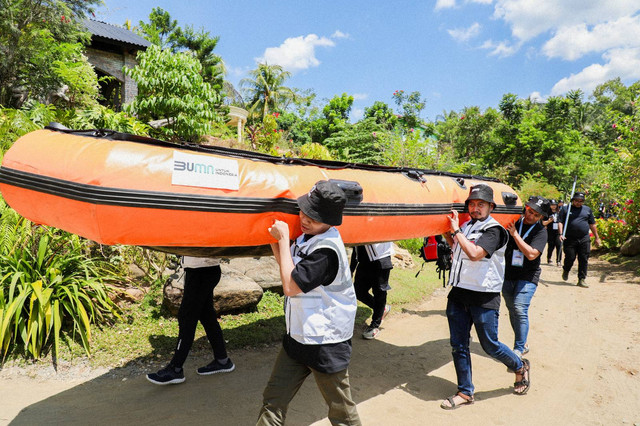 Tim Elang Relawan BRI yang beranggotakan pekerja yang masih aktif dibentuk untuk membantu penanganan tanggap darurat bencana di seluruh wilayah Indonesia. Foto: dok. BRI