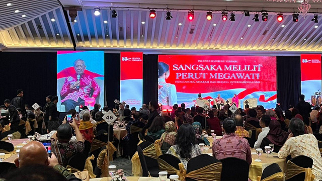 Guntur Soekarnoputra di acara peluncuran buku Sangsaka Melilit Perut Megawati di Puri Agung Sahid Jaya Hotel, Jakarta, Minggu (3/11/2024). Foto: Haya Syahira/kumparan