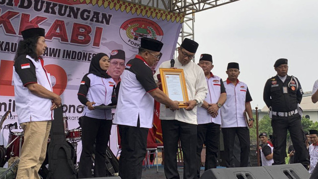 Cagub Jakarta nomor urut 1, Ridwan Kamil di acara deklarasi dukungan Forkkabi (Forum Komunikasi Kaum Betawi Indonesia) di Condet, Jakarta, Minggu (3/11/2024). Foto: Luthfi Humam/kumparan