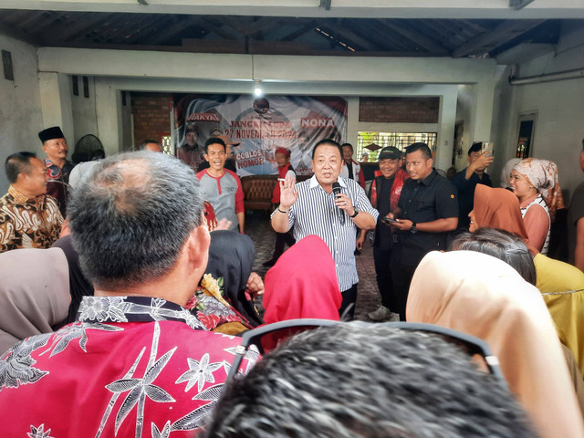 Calon Gubernur Lampung dengan nomor urut 01, Arinal Djunaidi, saat silaturahmi bersama masyarakat Tiuh Mulya Sari, Kecamatan Tulangbawang Tengah, Kabupaten Tulangbawang Barat (Tubaba) | Foto : Ist