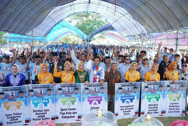 Hugua saat melakukan kampanye di Buton Utara. Foto: Istimewa/Alif Kamal