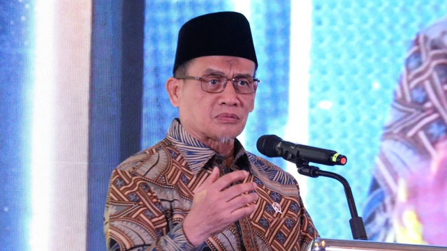 Wakil Menteri Agama Muhammad Syafi'i menghadiri Gathering Performance Review BPS (Badan Penerima Setoran) BPIH (Biaya Penyelenggaraan Ibadah Haji) Kuartal III yang digelar Badan Penyelenggara Keuangan Haji (BPKH) di Padang, Sabtu (2/11/2024). Foto: Kementerian Agama