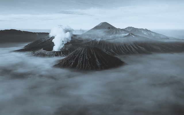 Gunung Gede berapa mdpl. Foto hanyalah ilustrasi, bukan tempat yang sebenarnya. Sumber: Unsplash/Iswanto Arif