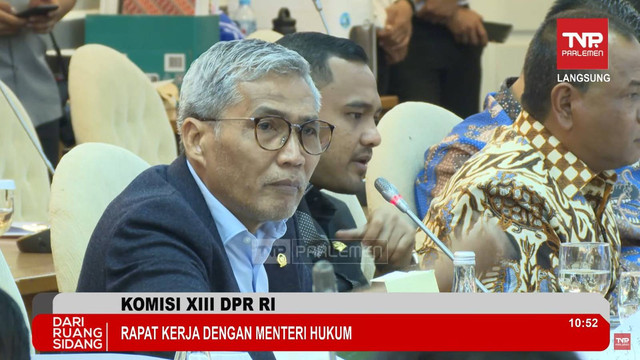 Anggota Komisi XIII dari Fraksi PKB, Marfirion saat rapat kerja dengan Menteri Hukum Supratman Andi Agtas di Kompleks Parlemen, Jakarta, Senin (4/11/2024). Foto: Youtube/ TVR Parlemen