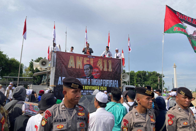 Suasana demo Aksi 411 di Patung Kuda, Jakarta Pusat, Senin (4/11/2024). Foto: Alya Zahra/kumparan 