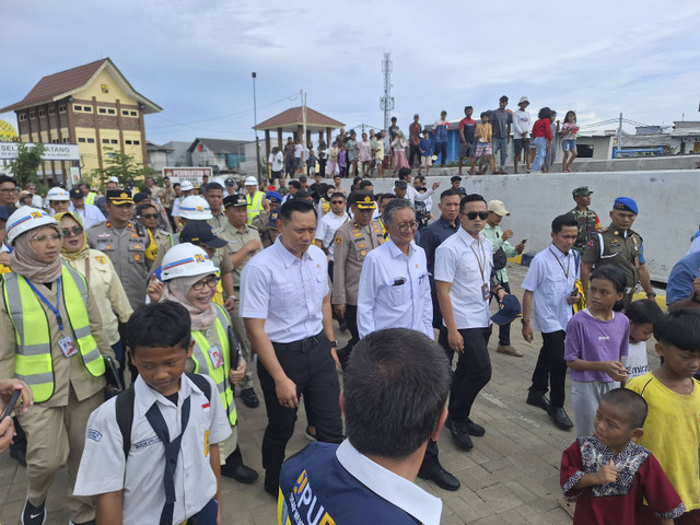 Kunjungan AHY di Plaza Kalibaru, Jakarta Utara pada Senin (4/11/2024). Foto: Argya D. Maheswara/kumparan 