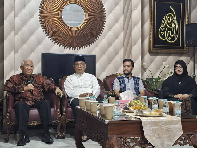 Cagub Jakarta, Ridwan Kamil silaturahmi bersama Din Syamsudin di Cilandak Jakarta Selatan, Senin (4/11/2024). Foto: Alya Zahra/kumparan 