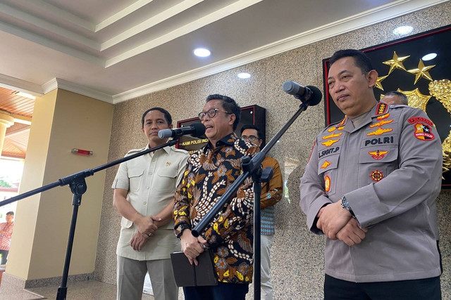 Dirjen Gakkum Kementerian Kehutanan Rasio Ridho Sani di Mabes Polri, Jakarta pada Senin (4/11/2024). Foto: Abid Raihan/kumparan