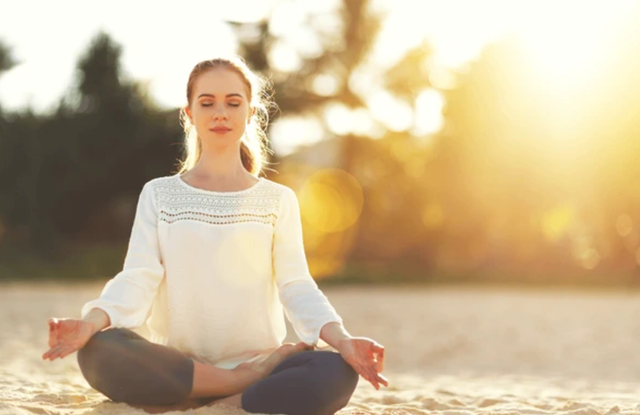 Contoh Praktik Meditasi. Foto: Shutterstock.com.