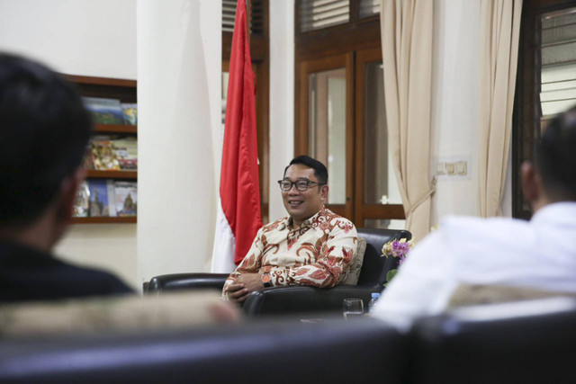 Cagub Jakarta, Ridwan Kamil, menghadiri pertemuan bersama Uskup Agung Mgr. Ignatius Suharyo di Kompleks Gereja Katedral, Jakarta Pusat, Senin (4/11/2024). Foto: Dok. Tim Media Ridwan Kamil