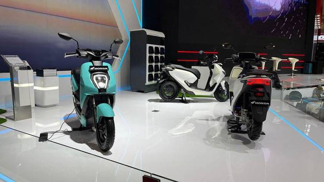 Jajaran motor listrik Honda di IMOS 2024. Foto: Aditya Pratama Niagara/kumparan