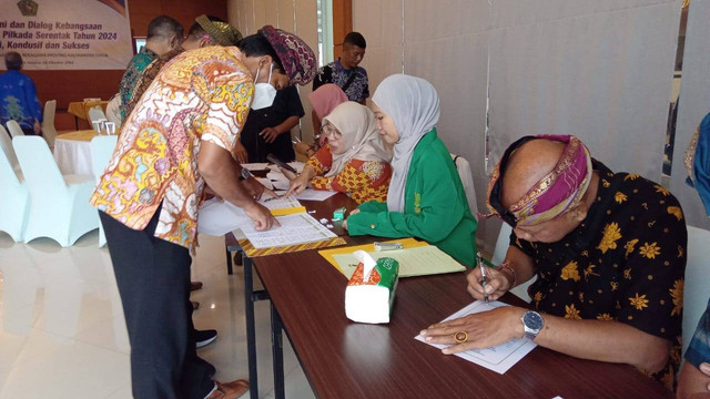 Sebagai Penerima Tamu Pada Rapat Kegiatan Silaturrahmi dan Dialog Kebangsaan Menyongsong Pilkada. Dok: bidbidFKUB