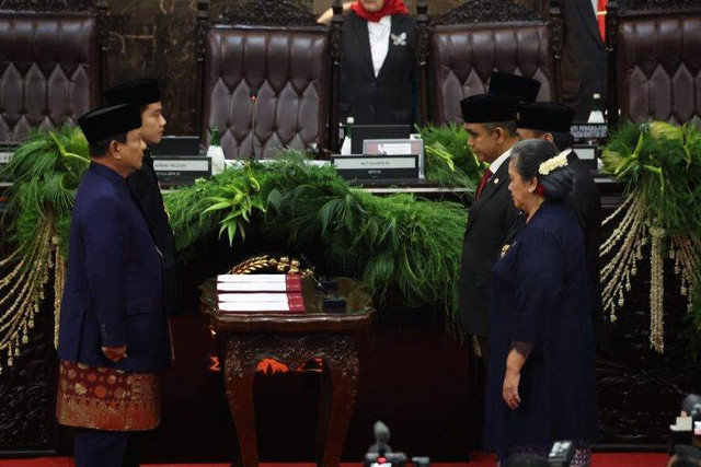 Momen Pelantikan Presiden dan Wakil Presiden RI Periode 2024-2029 di Gedung MPR/DPR RI Jakarta. Sumber foto: https://www.kemhan.go.id/2024/10/21/pelantikan-prabowo-subianto-dan-gibran-rakabuming-raka-sebagai-presiden-dan-wakil-presiden-ri-2024-2029.html