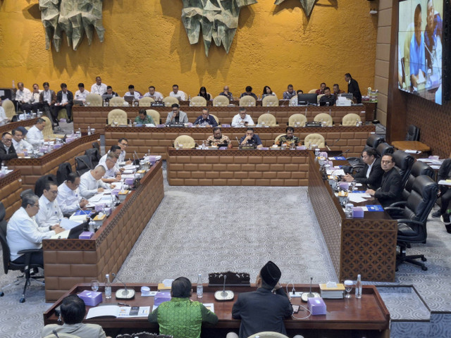 Rapat Kementerian Perhubungan (Kemenhub) bersama Komisi V di Gedung DPR RI, Jakarta Pusat pada Rabu (6/11/2024). Foto: Argya D. Maheswara/kumparan 