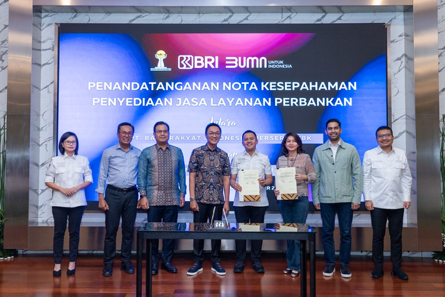 BRI dan Badan Pengurus Pusat Himpunan Pengusaha Muda Indonesia (BPP HIPMI) melakukan penandatanganan nota kesepahaman penyediaan jasa layanan perbankan di Auditorium BRIlian Center, Jakarta. Foto: Dok. BRI