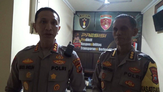 Kabid Propam Polda Sultra, Kombes Pol Iis Kristian, saat memberikan keterangan pers. Foto: Dok. Istimewa. 