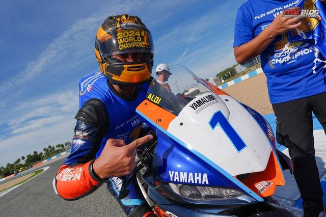 Aldi Satya Mahendra saat menjuarai World Supersport 300. Foto: Instagram/@teambrcorse