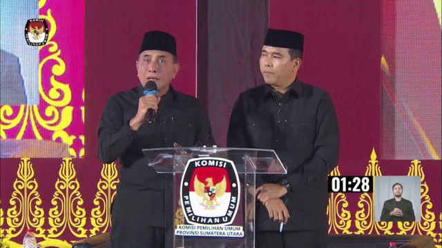 Suasana debat publik kedua Paslon Gubernur dan Wakil Gubernur Sumatera Utara 2024, Hotel Santika Diandra, Medan, Rabu (6/11/2024). Foto: YouTube/ KPU PROVINSI SUMUT