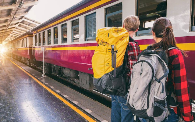 Stasiun Purwosari. Foto hanya ilustrasi, bukan tempat sebenarnya. Sumber: pexels.com/veerasak Piyawatanakul