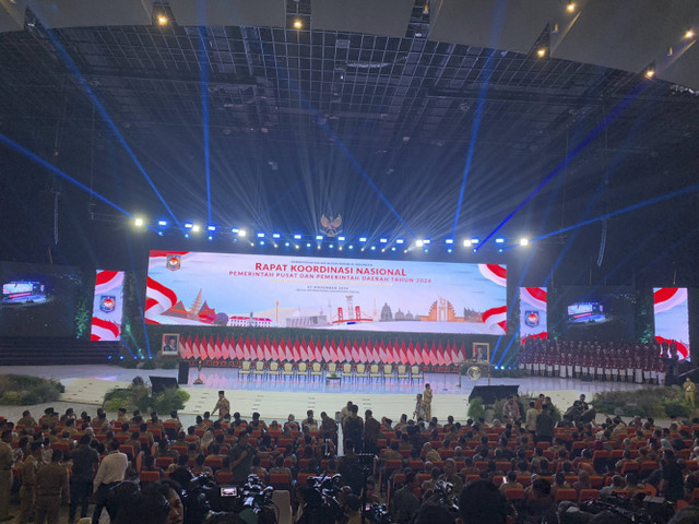 Suasana acara Rakornas Pemerintah Pusat dan Daerah 2024 di SICC Bogor, Kamis (7/11/2024). Foto: Luthfi Humam/kumparan