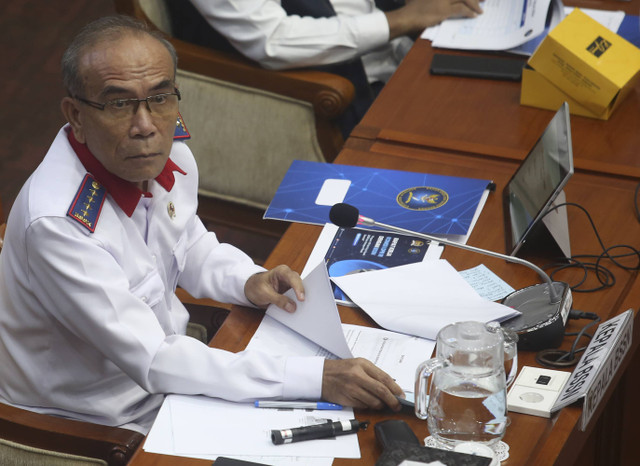 Kepala Badan Siber dan Sandi Negara (BSSN) Hinsa Siburian mengikuti rapat kerja dengan Komisi I DPR di kompleks Parlemen, Senayan, Jakarta, Kamis (7/11/2024). Foto: Muhammad Iqbal/ANTARA FOTO