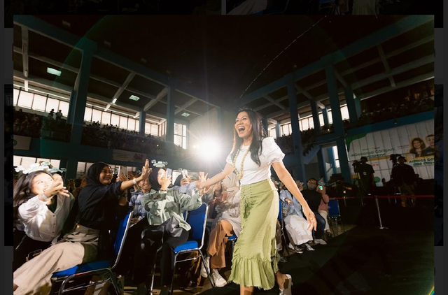 Dewi Lestari di Universitas Pendidikan Indonesia. Foto: Istimewa. 