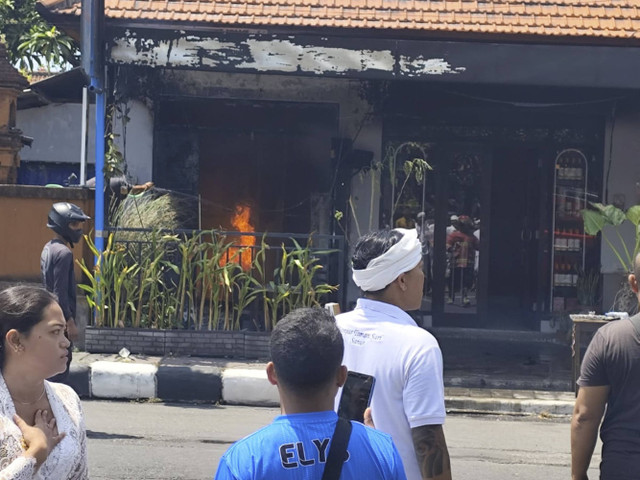 Kebakaran di dapur restoran wilayah Sanur. Foto: Dok. Damkar Kota Denpasar 