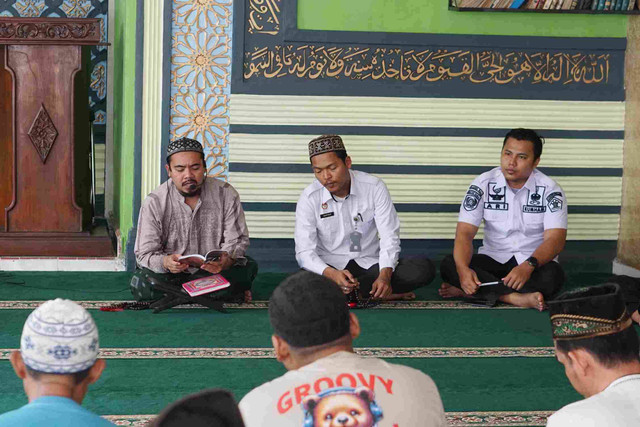 Kelompok Hadroh Majelis Darul Falah Al-Mansyur Dumai 