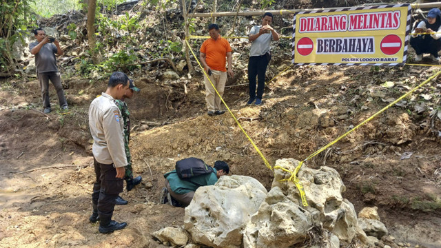 Penampakan lubang misterius di Blitar. Foto: Dok. kumparan