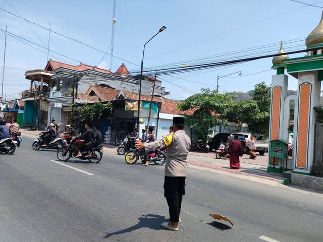 Pengamanan Shalat Jumat Oleh Jajaran Polres Tulungagung