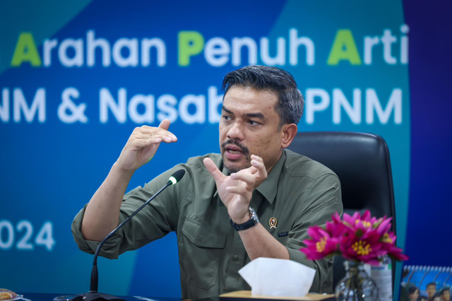 Menteri UMKM Maman Abdurrahman pada silaturahmi dengan insan dan nasabah PNM di Jakarta, Jumat (8/11/2024). Foto: Dok. Kementerian UMKM