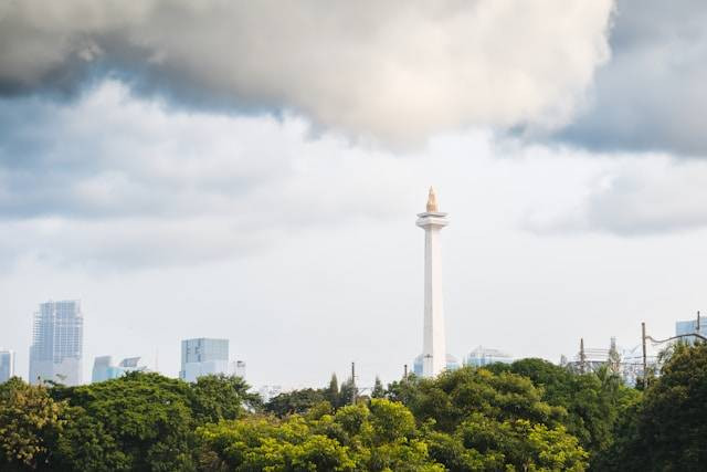 DKI Jakarta lahir pada abad ke berapa. Foto: Monumen Nasional. Sumber: Unsplash/Ravigopal Kesari