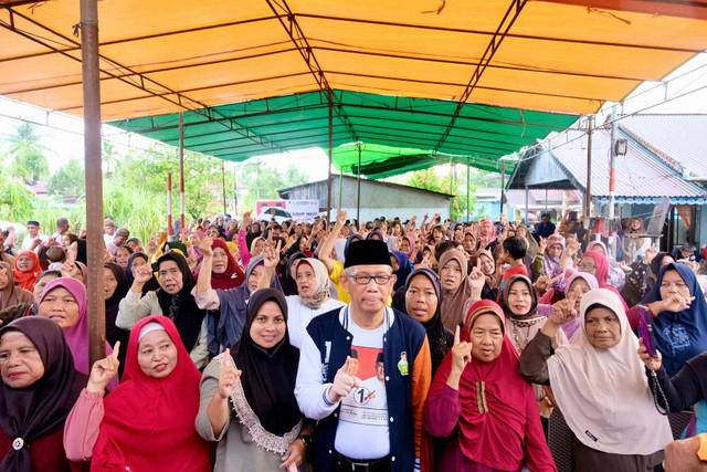 Calon Gubernur Kalbar nomor urut 1, Sutarmidji saat silaturahmi dialogis di Kuala Dua Kubu Raya. Foto: Tim Media Midji-Didi