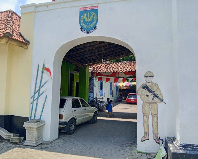 Kompleks gedung korp cacat veteran di Surabaya. Foto: Masruroh/Basra